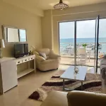 Sea View شقة *